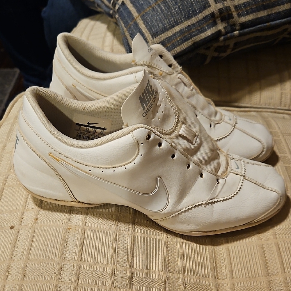 Nike White and Cream Cheer Unite Sneakers